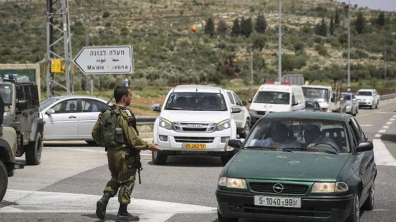 IDF soldiers near Maaleh Levona following attack (archive)