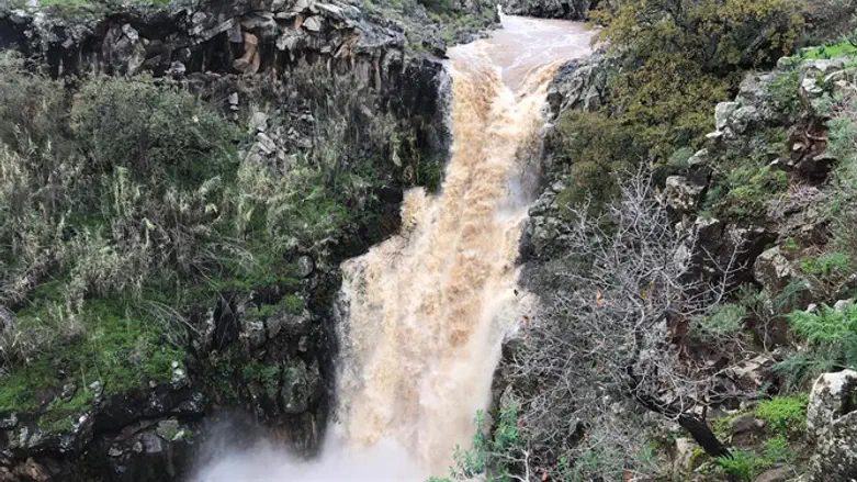 הגשמים יחזרו. מפל הזויתן בצפון