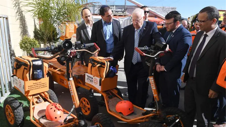 Rivlin visits United Hatzalah Beit Shemash