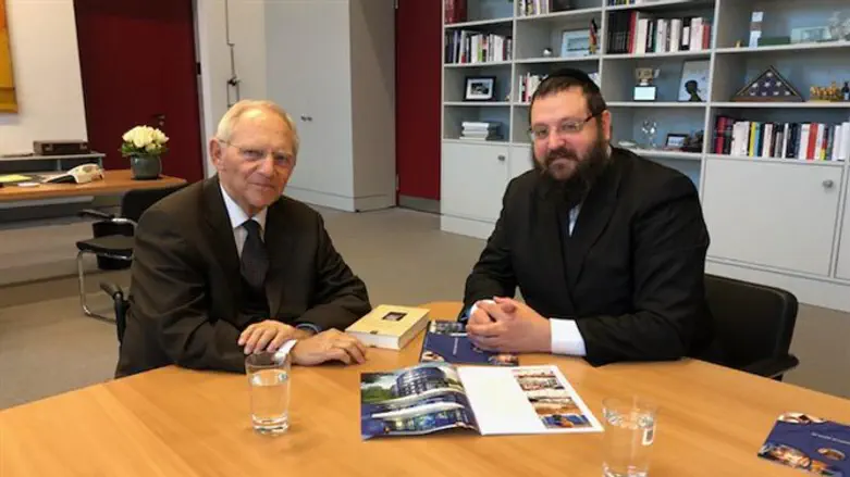 שויבלה והרב טייכטל