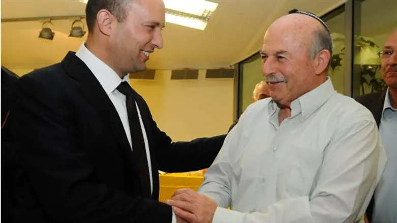 Naftali Bennett (L) and Nissan Slomiansky