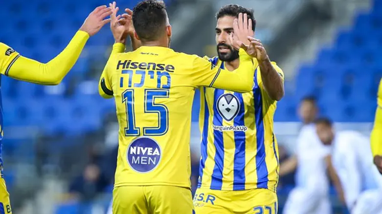 שחקני מכבי חוגגים הערב