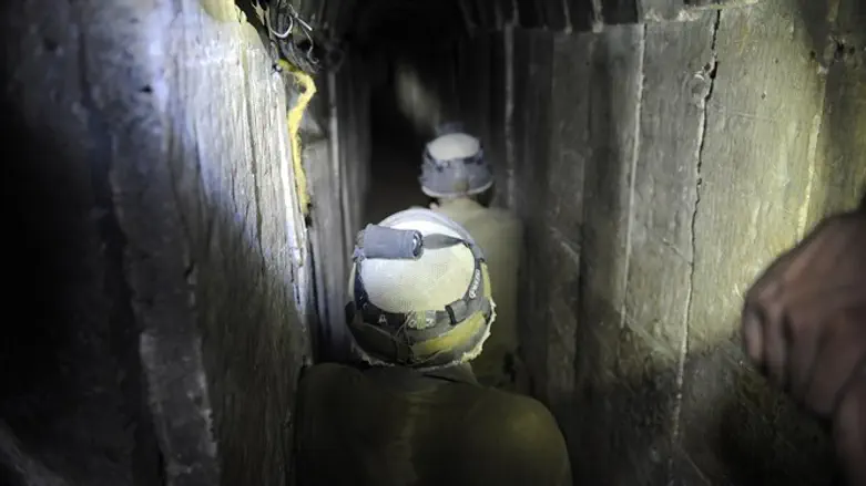 Силы ЦАХАЛ в террористическом туннеле