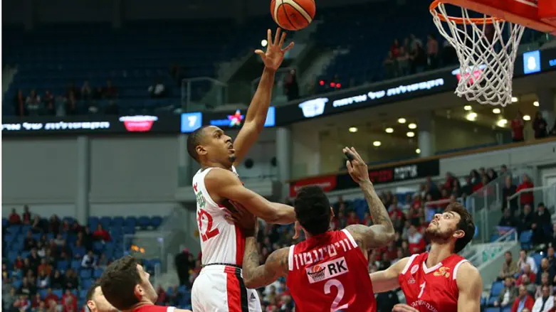 שחקני הגלבוע הערב, יכלו רק להסתכל