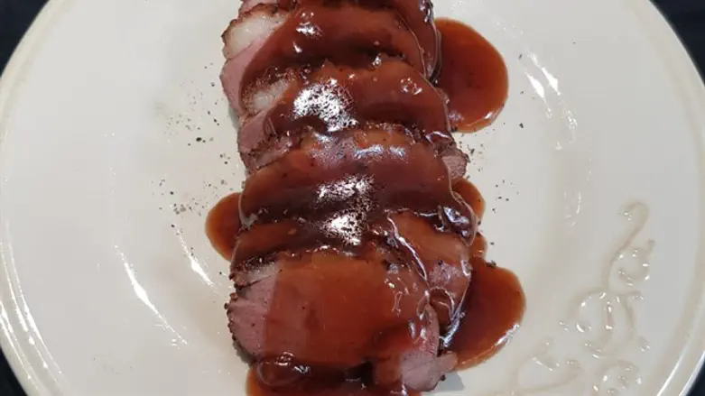 ברווז ברוטב תפוזים ויין