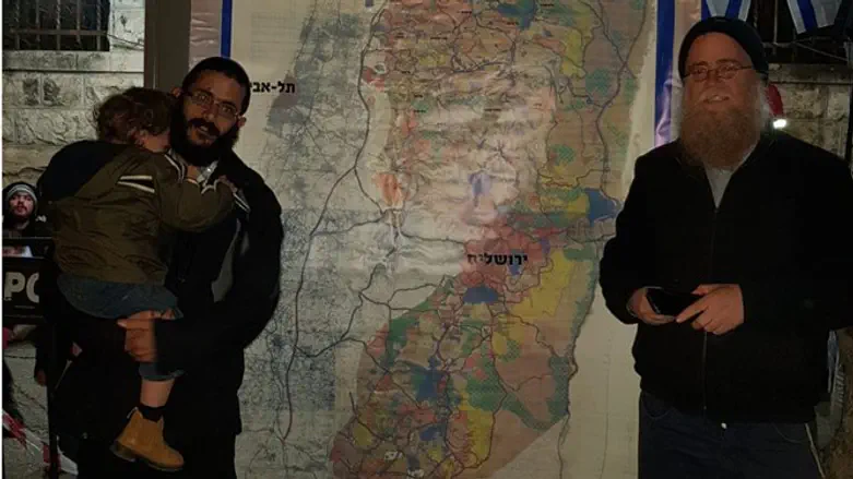 "חוזרים לתוכנית שמיר"