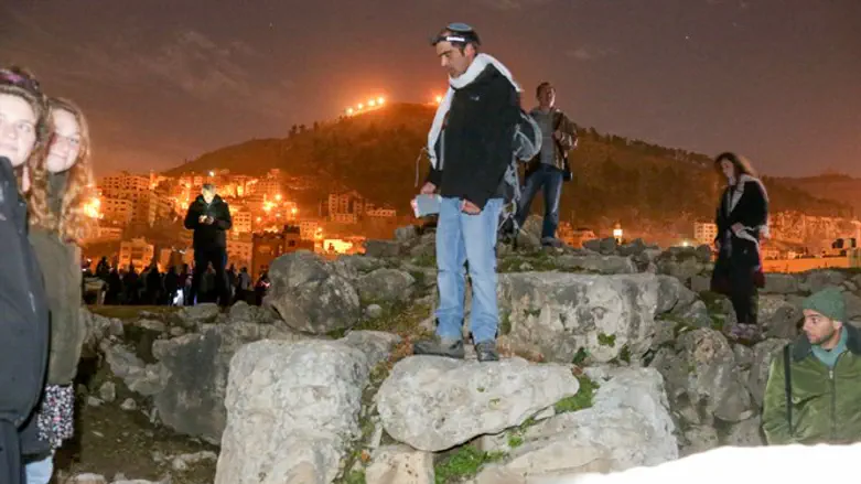 מסיירים בשכם העתיקה