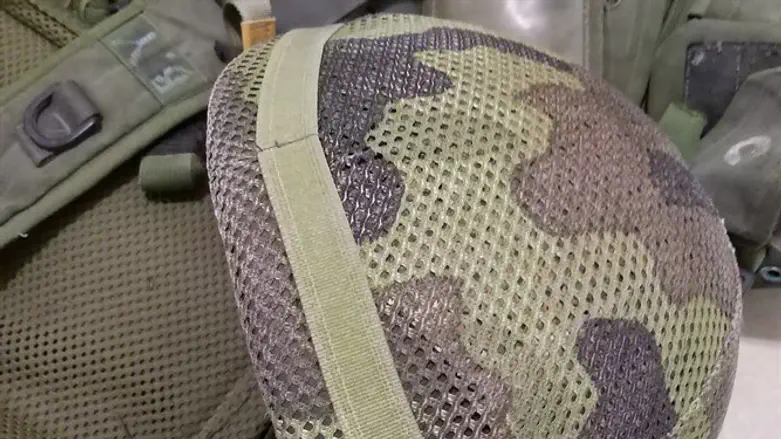 safety first: IDF helmet (illustration)