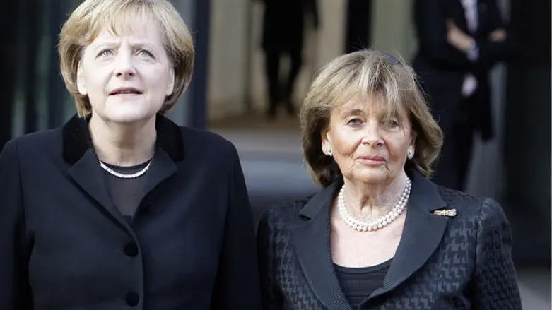 Charlotte Knobloch (right) with Angela Merkel