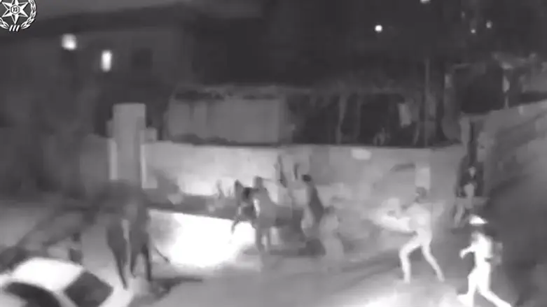 Бойцы МАГАВ производят арест террористов