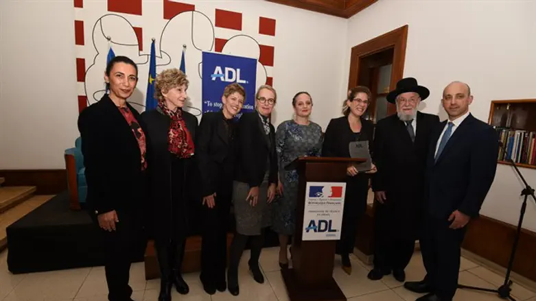 הענקת האות. הערב