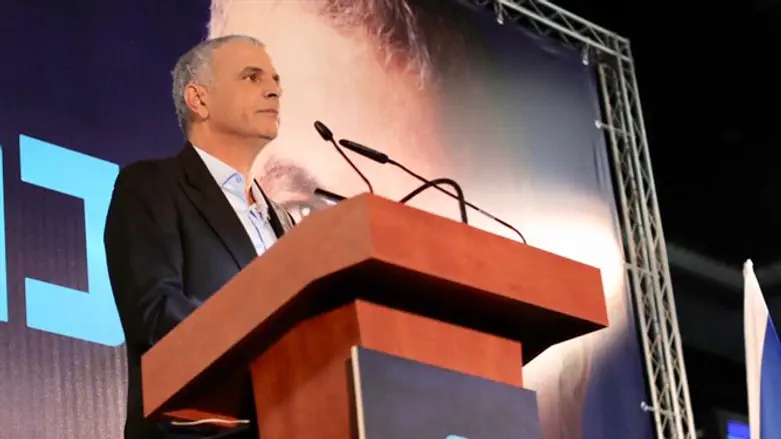 Moshe Kahlon launches campaign