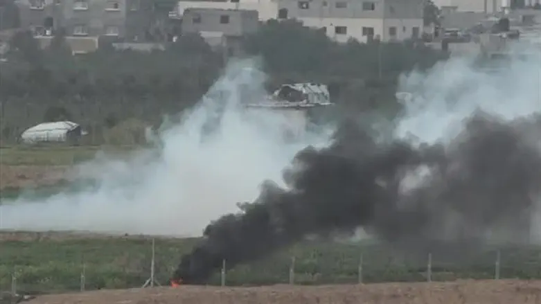 חדר. גדר הרצועה