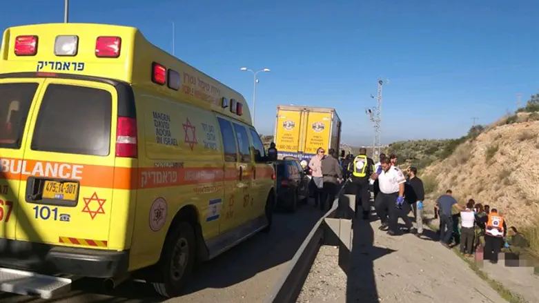 זירת התאונה בכביש 5