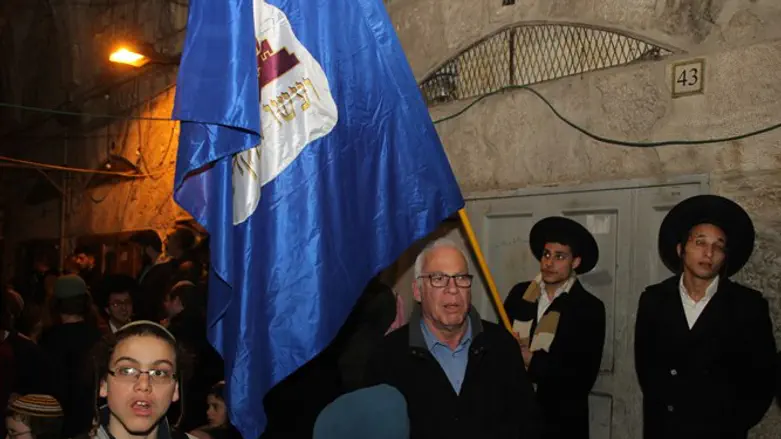 השר אריאל בסיבוב השערים