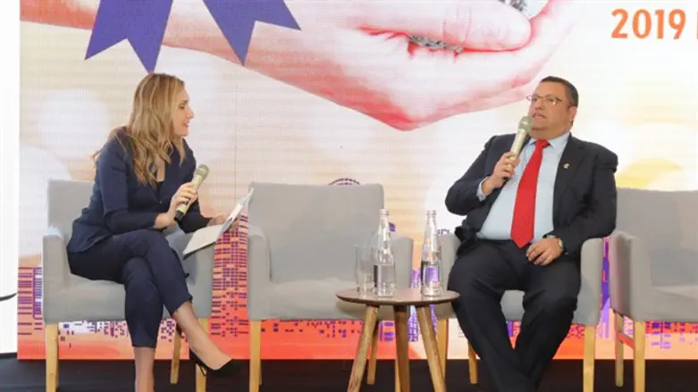 משה ליאון בוועידה באילת