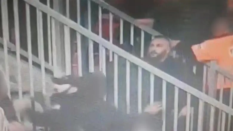 הדוקר - מתוך מצלמות האבטחה