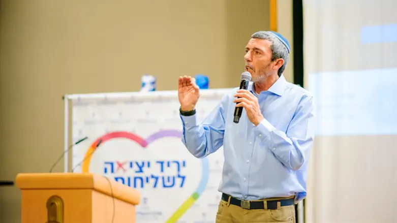 הרב רפי פרץ בכנס המזרחי העולמי