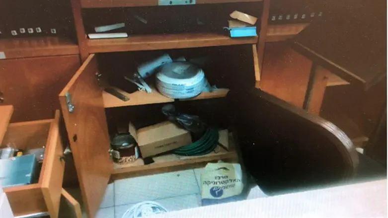 פריצה לבית כנסת. ארכיון