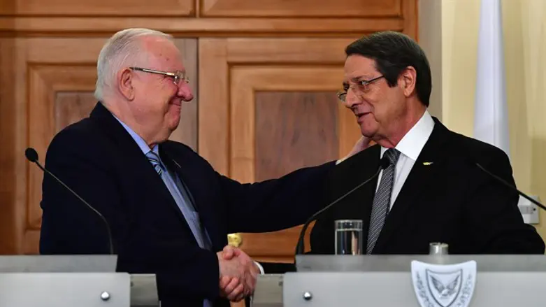 Rivlin with Anastasiades.