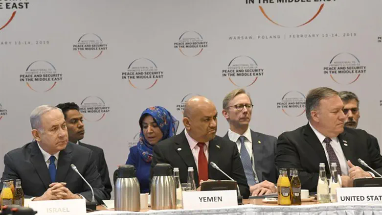 Премьер-министр Израиля рядом с министром иностранных дел Йемена