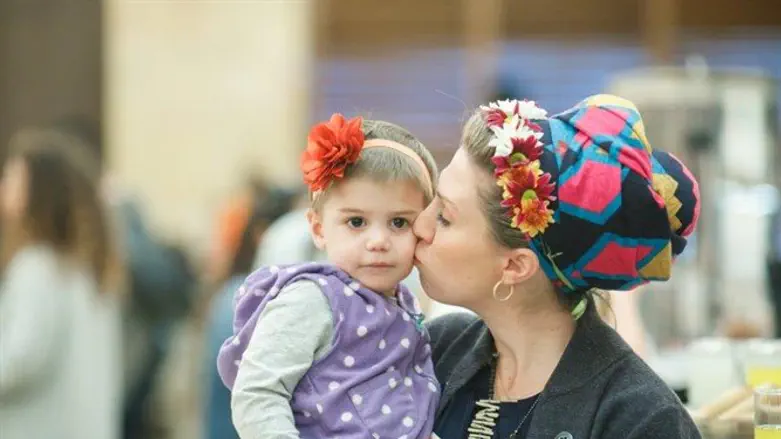 אלישבע ובתה, כרם אביה