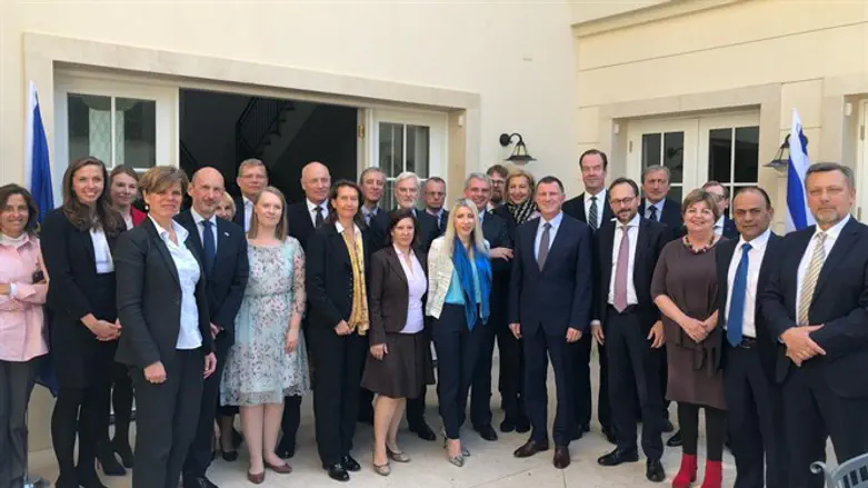 Блий Эдельштейн и послы