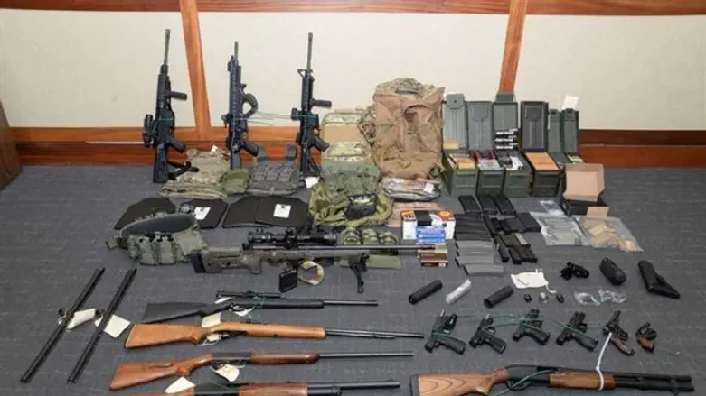 Illustrative picture of guns.
