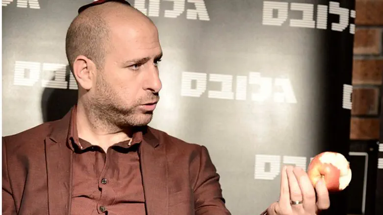 חנוך דאום