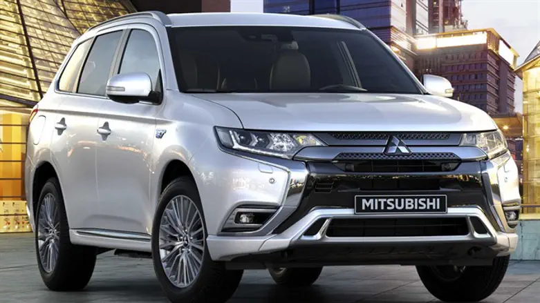 האאוטלנדר PHEV