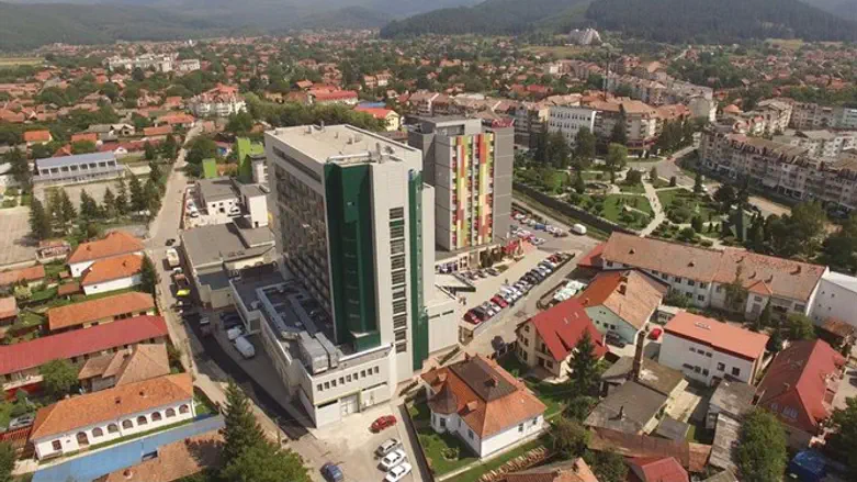 המופטה נמצאת בעיר הציורית קובסנה