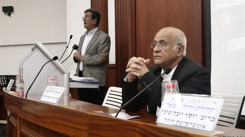 קהלני (מימין) ואוחיון