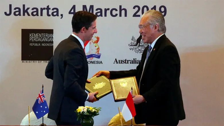 Lukita and Birmingham sign trade agreement