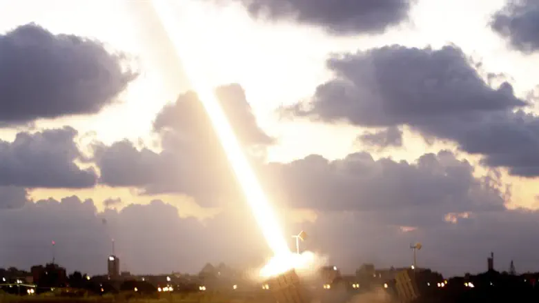 Intercepting missile firing from Ashdod