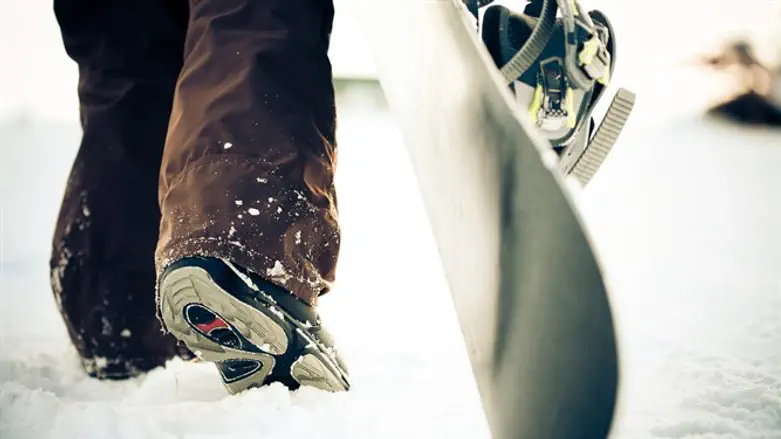 Snowboarding (illustrative)