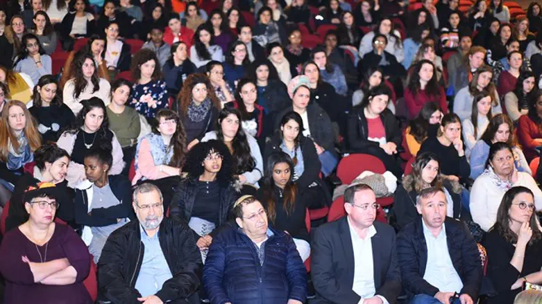 פגיעה חמורה. אירוע הוקרה לשירות הלאומי