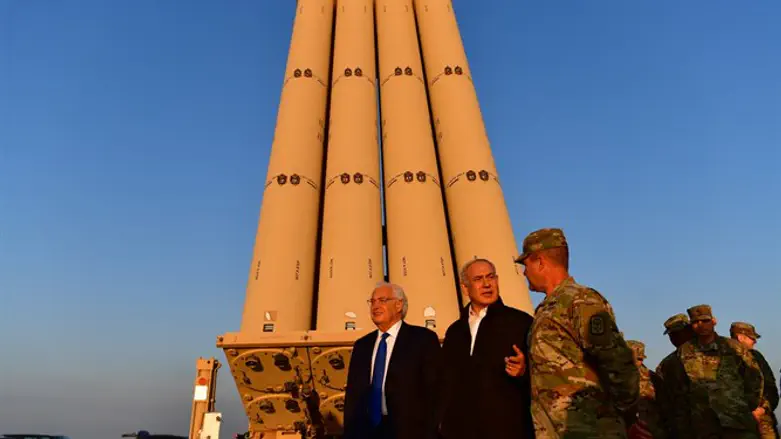 נתניהו ופרידמן במהלך הסיור