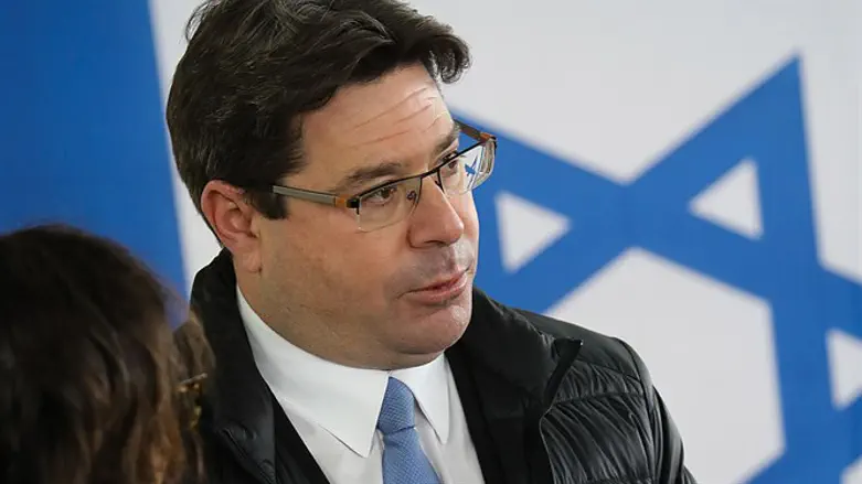 Офир Акунис