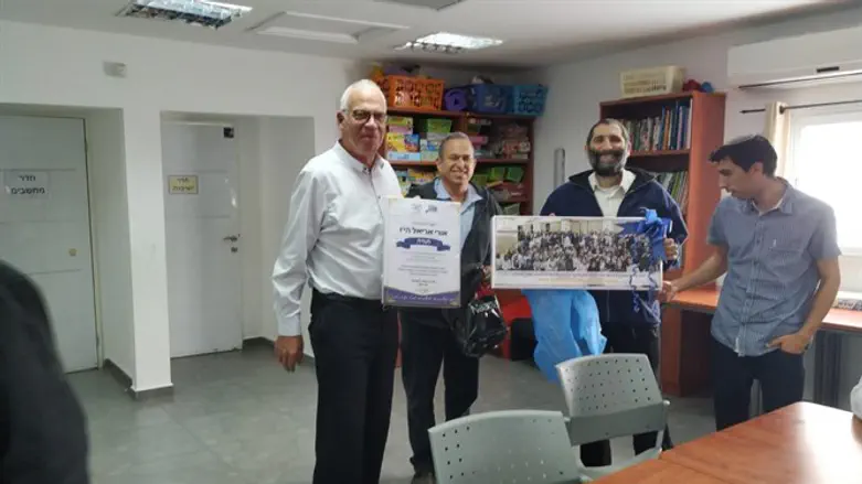השר אריאל ונציגי הקהילות מנצרת עילית
