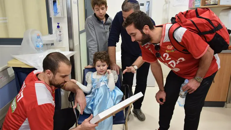 יוגב אוחיון ויותם הלפרין בביקור לפני שנה