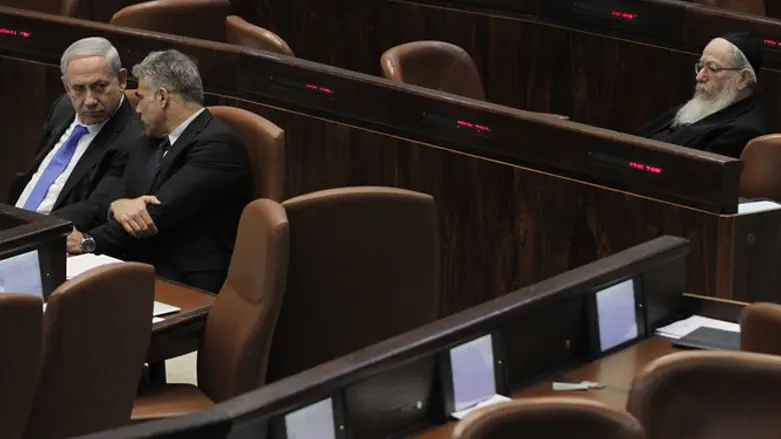 Netanyahu and Lapid confer as MK Litzman sits outside of earshot