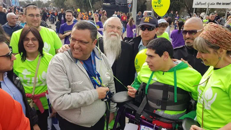 להתמודד עם אתגרים ולנצח את המגבלות