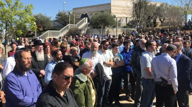 funeral of Rabbi Ahiad Ettinger