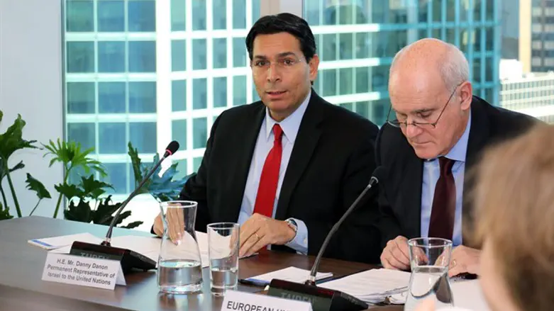 השגריר דנון