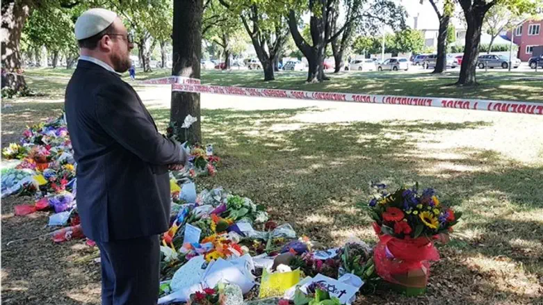 ביקור הרבנים בזירת הטבח