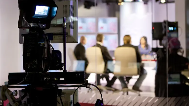 אולפן חדשות, אילוסטרציה