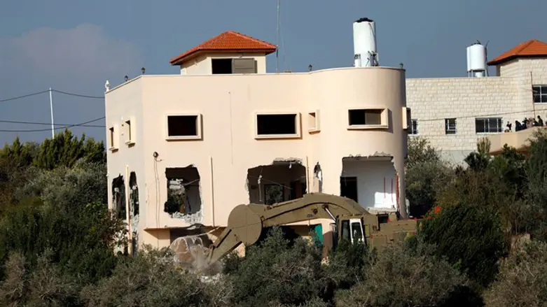 בית המחבל אשרף נעאלווה