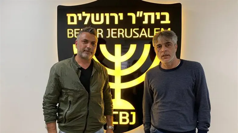 נציג המועצה אלמסי עם אוחנה