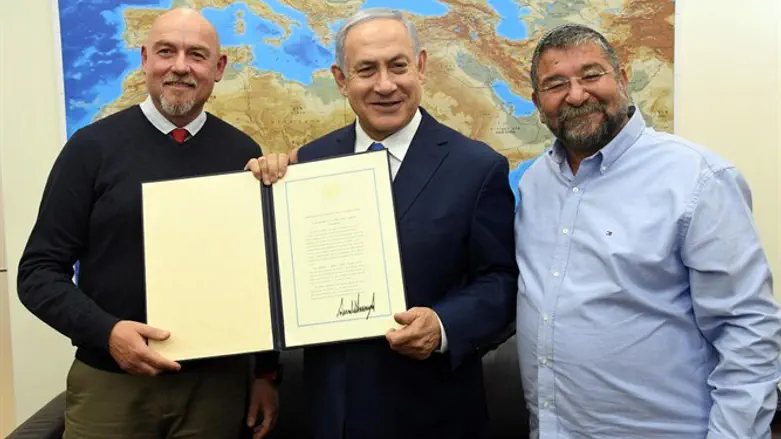 PM with Golan council heads