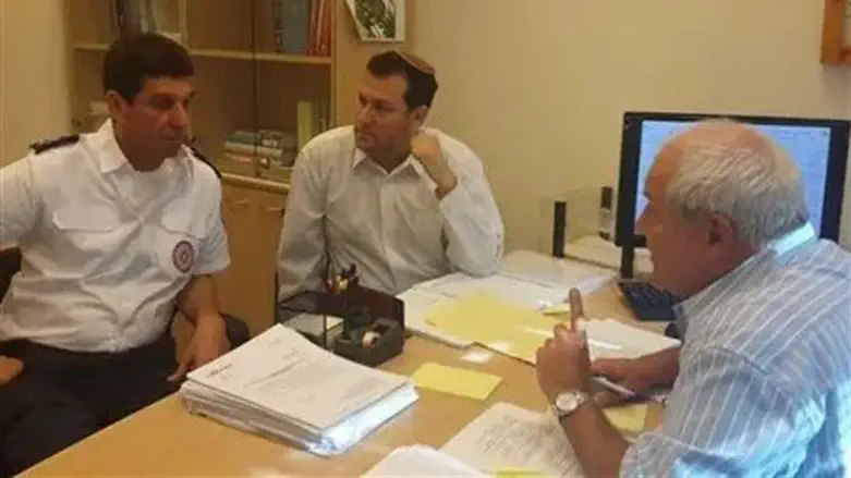 יוסי דגן ומנכ''ל מד"א אלי בין